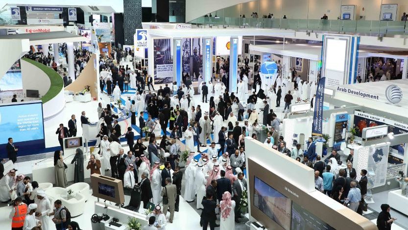 تراجع الاقتصاد غير النفطي