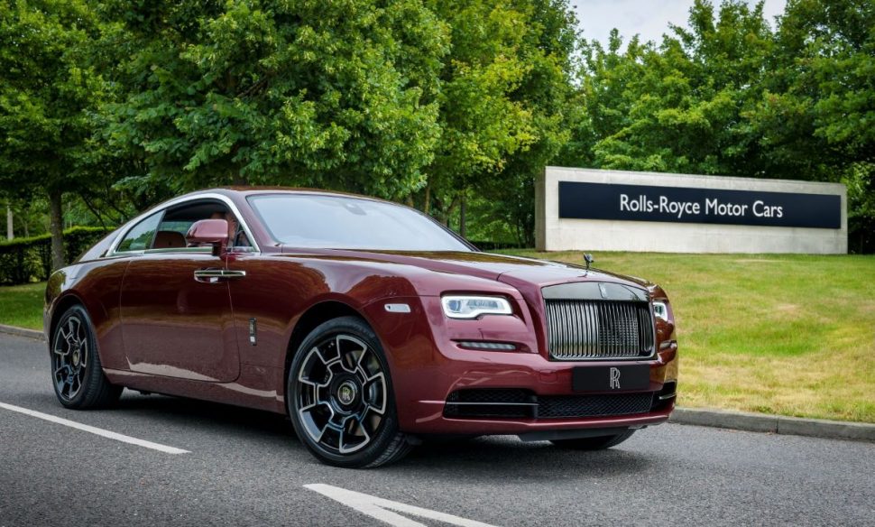 تسليم أول سيارة رولز-رويس بعد الحظر