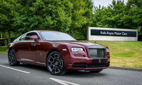 تسليم أول سيارة رولز-رويس بعد الحظر