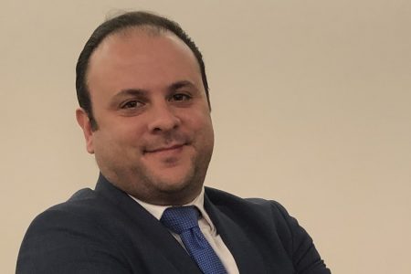 سعيد زنتوت :مزايا شريحة eSIM