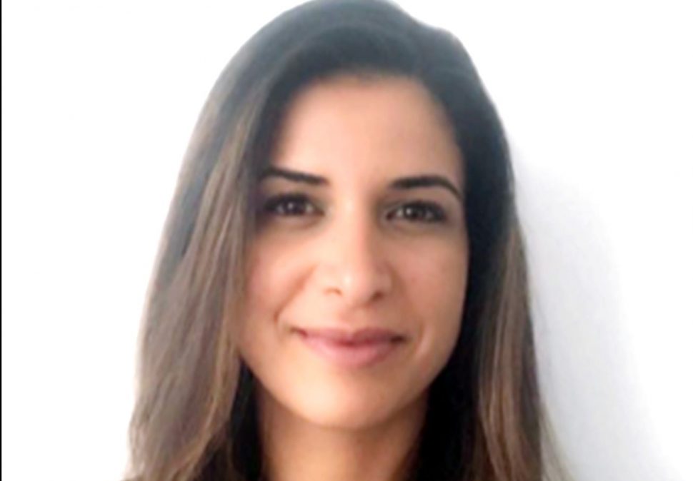 دينا علي المنصوري