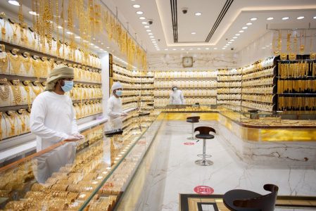 تراجع طلب المستهلكين عالمياً على الذهب