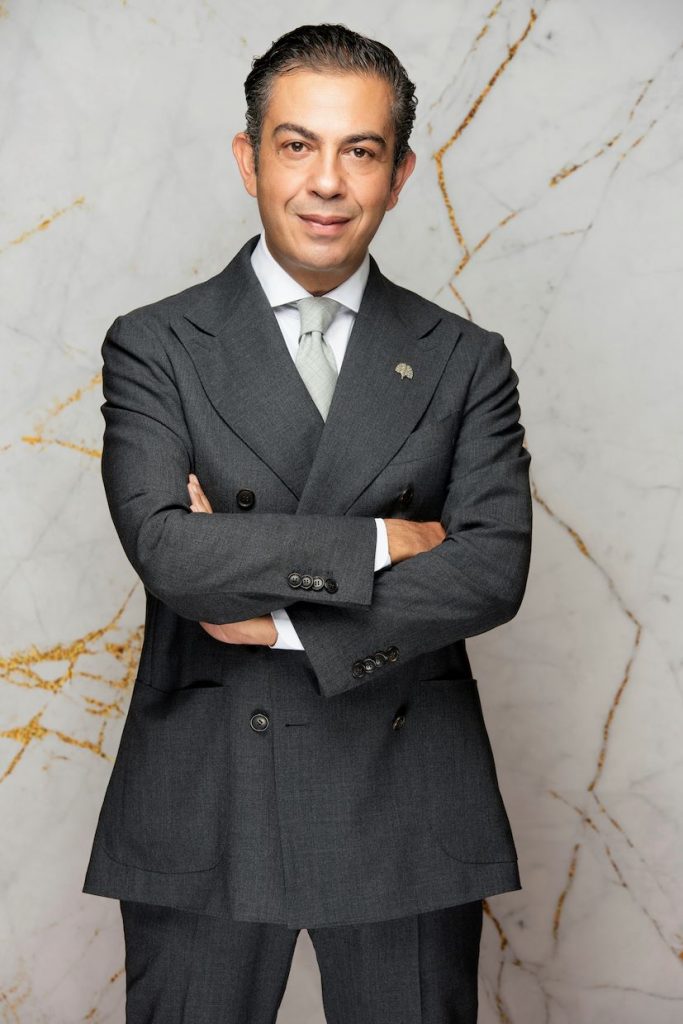 أيمن غريب-منتجع النخلة دبي