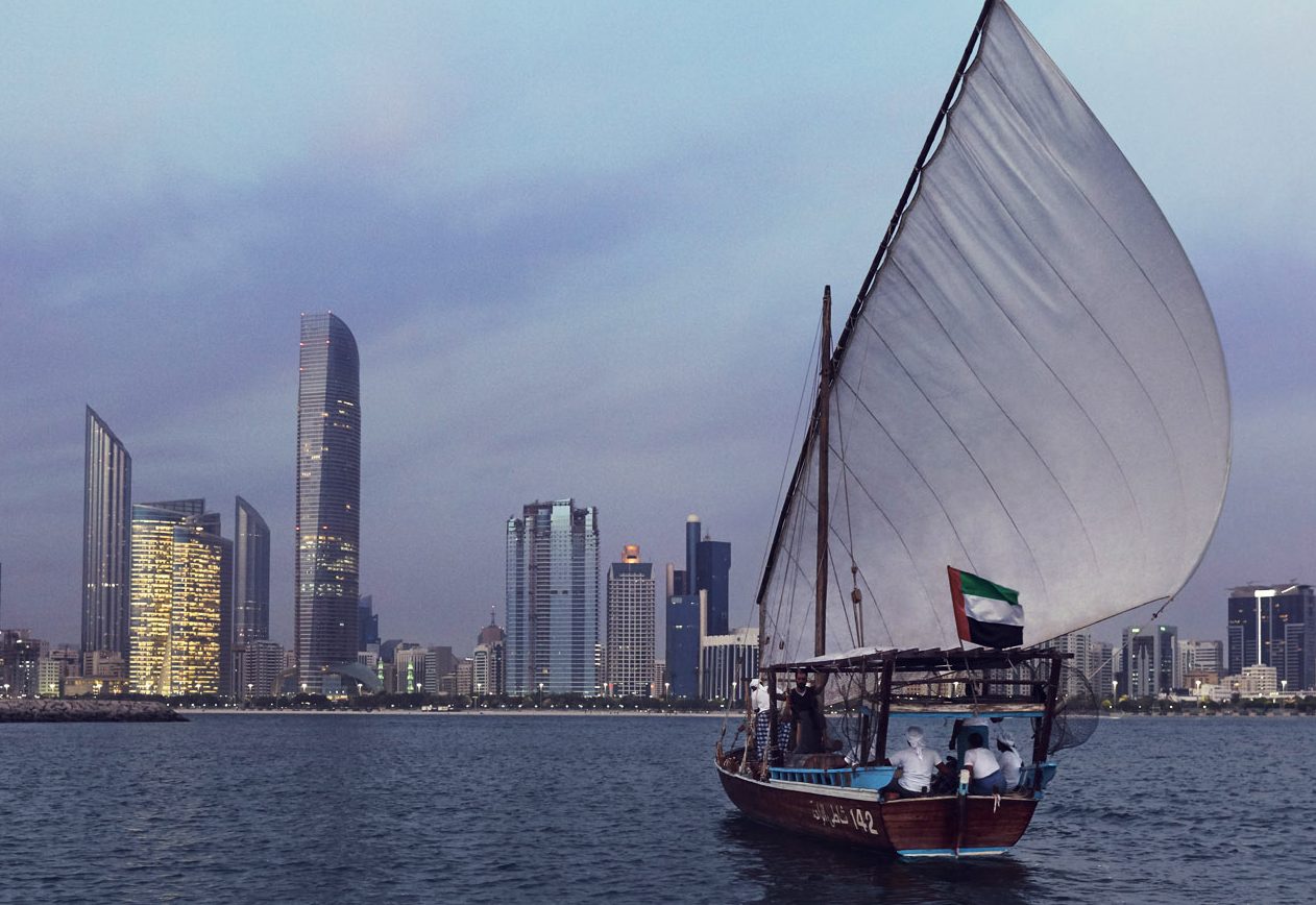 3 مبادرات ضمن مشاريع الخمسين