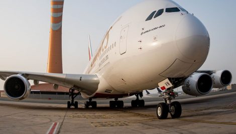 طيران الامارات الى السعودية