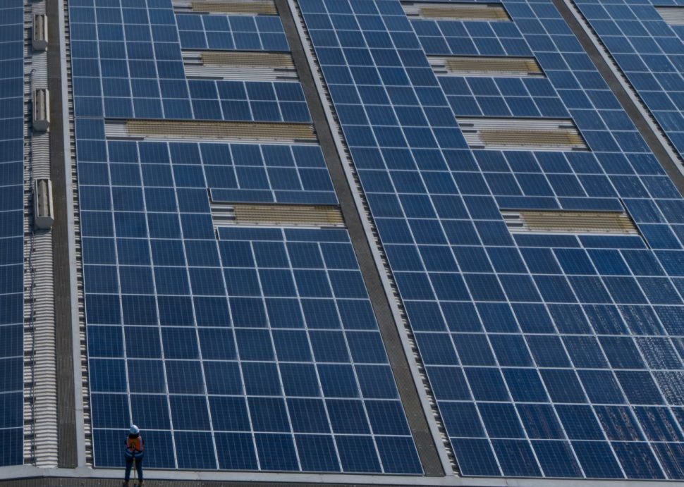 طاقة مستدامة للامارات للزجاج