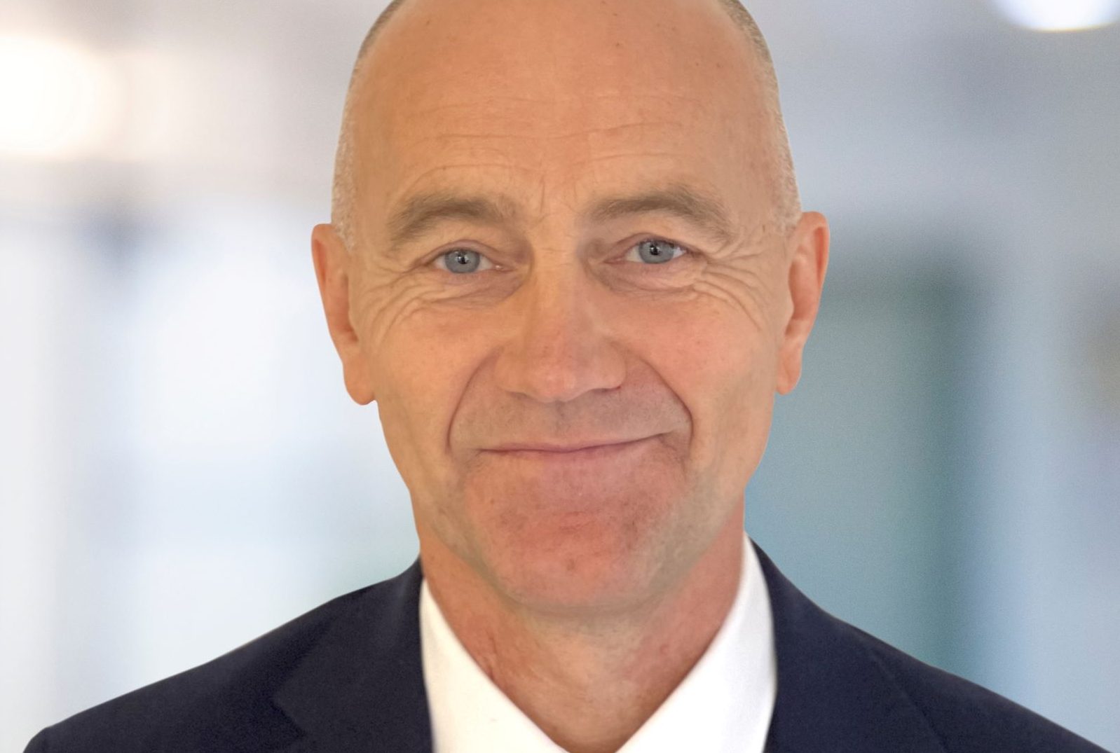 سيمون ستورسون - الامارات العالمية للألمنيوم