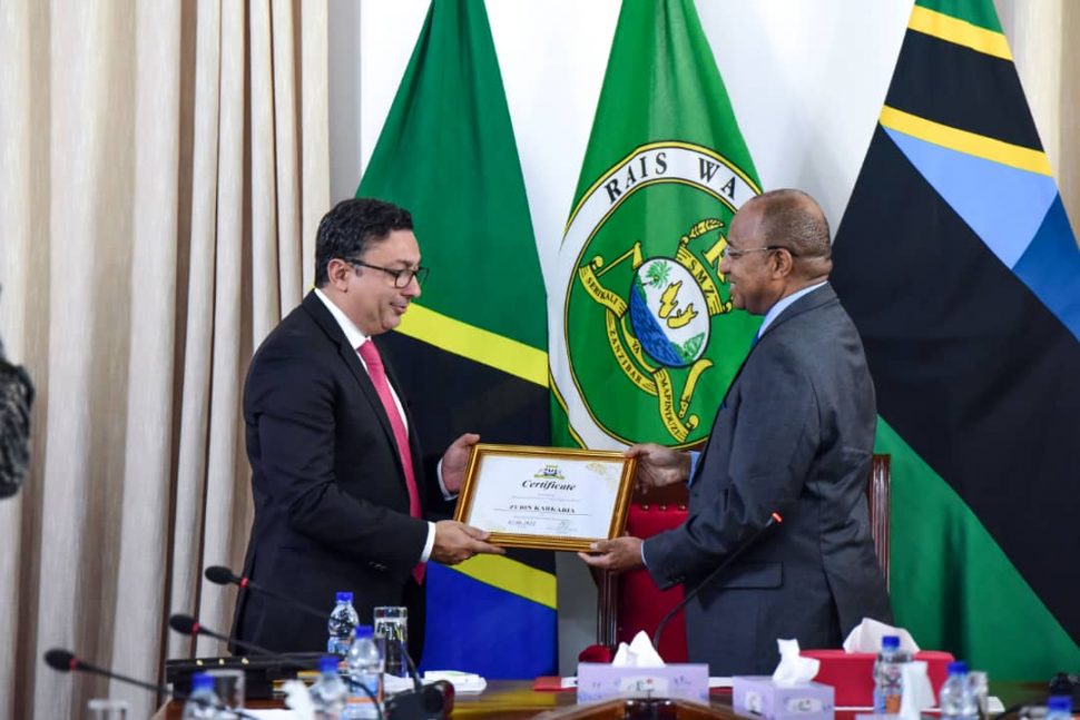 زوبين كركاريا سفيراً لسياحة النوايا الحسنة في زنجبار