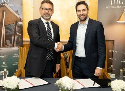 توقيع اتفاقية ادارة إنديجو جدة