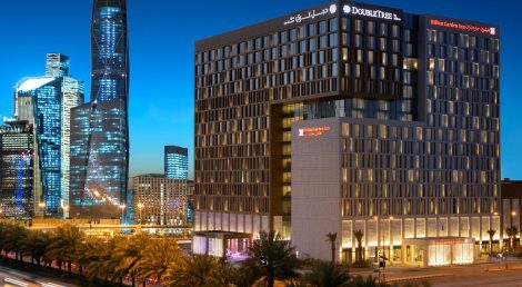 فندق دبل تري من هيلتون الرياض المركز المالي