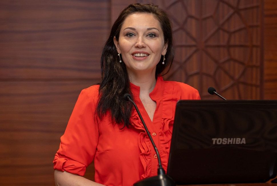 يوليا ستارك-رئيسة جمعية النساء الأوروبية