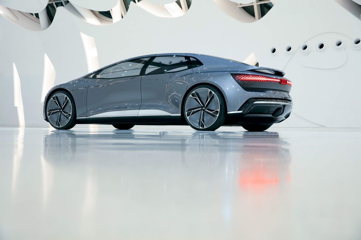 عرض سيارة أودي AICON في متحف المستقبل