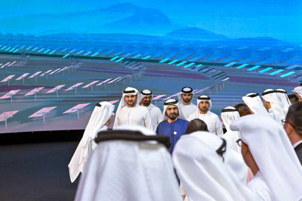 دبي تدشن أكبر محطة للطاقة الشمسية