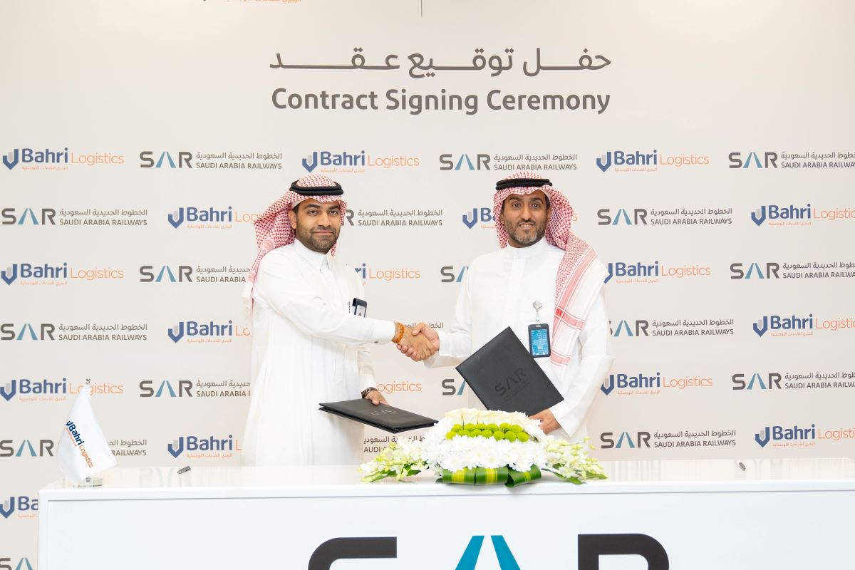 خلال توقيع الاتفاقية