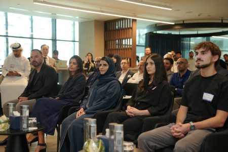 شراع يطلق مرسى شراع للاستثمار