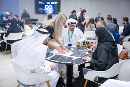 مشاركون في برنامج استشعار المستقبل -FEEL