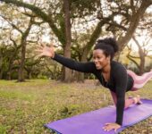 عضلات البطن للحماية من السقوط